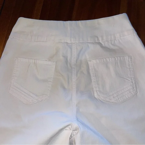 Westbound Capris Shorts! - Picture 4 of 8